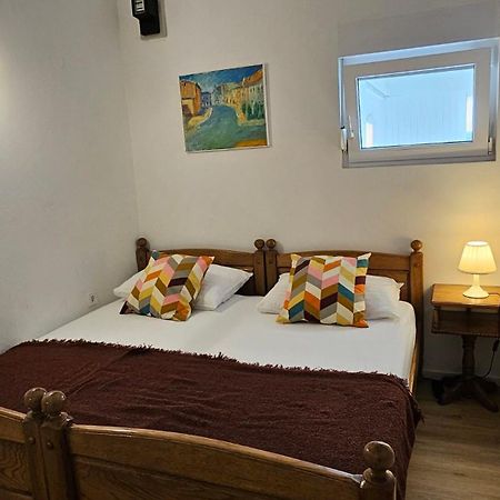 Apartmani Ela Првич-Лука Экстерьер фото