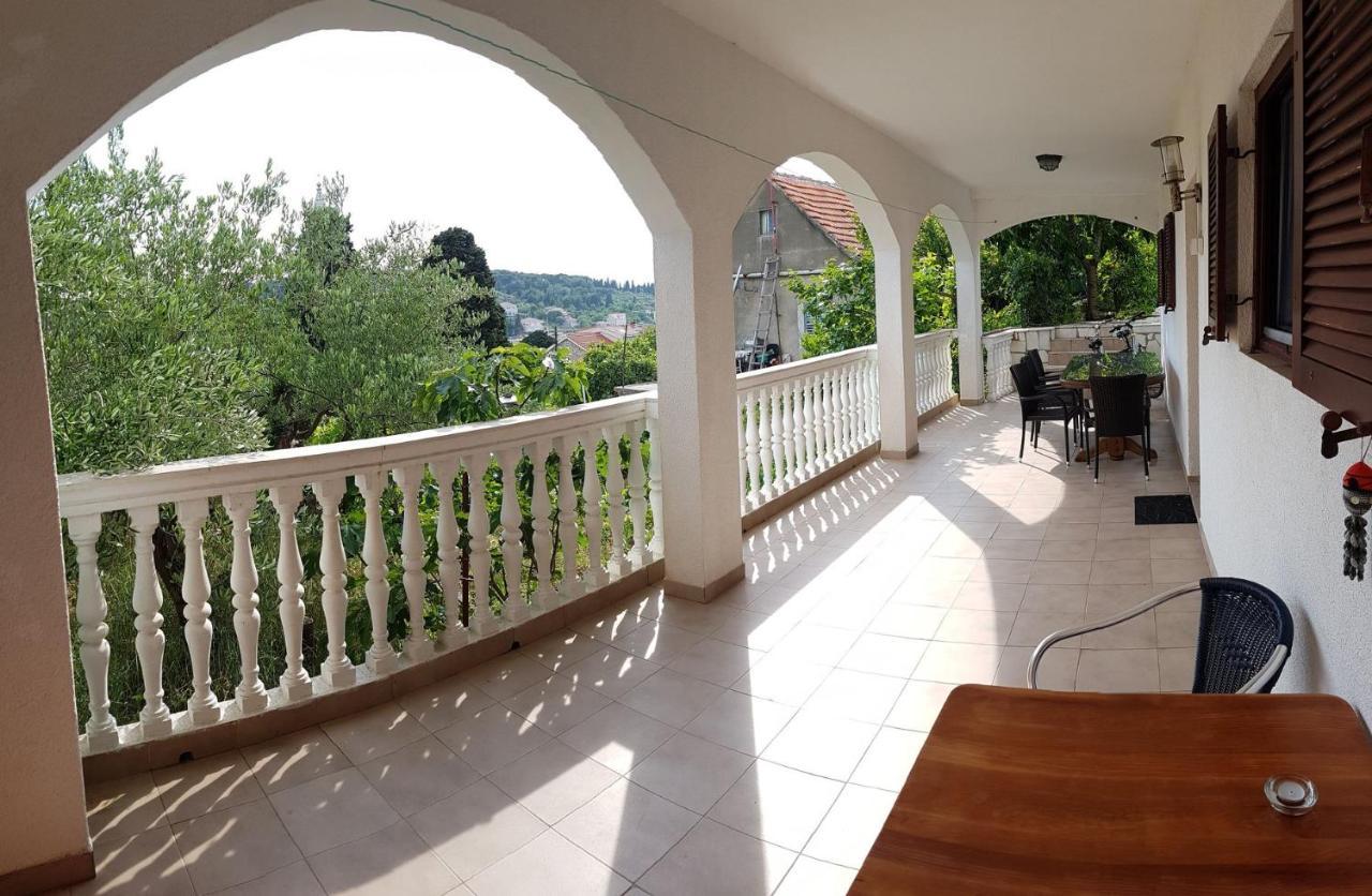 Apartmani Ela Првич-Лука Экстерьер фото