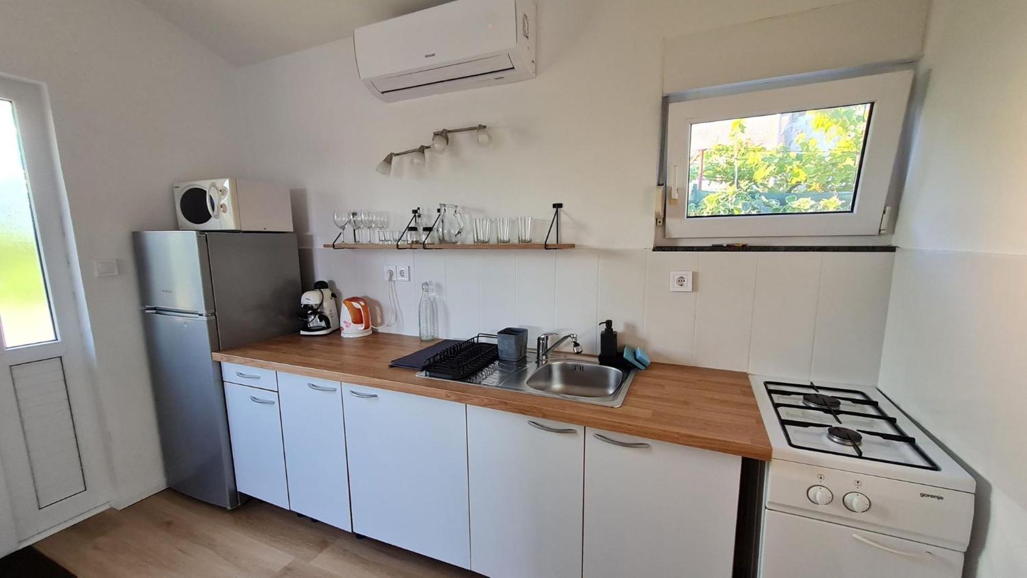 Apartmani Ela Првич-Лука Экстерьер фото